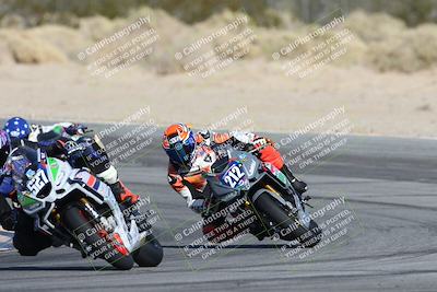 media/Dec-07-2025-CVMA (Sun) [[3e7d2de5dc]]/Race 7-Formula Lightweight Twins Shootout/